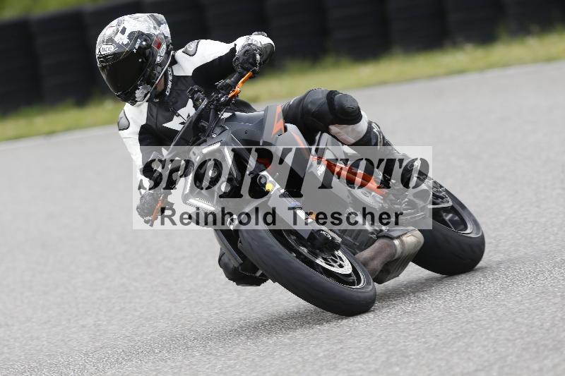 Archiv-2025/09 22.04.2025 Cornu Master School ADR/rot-rouge/38